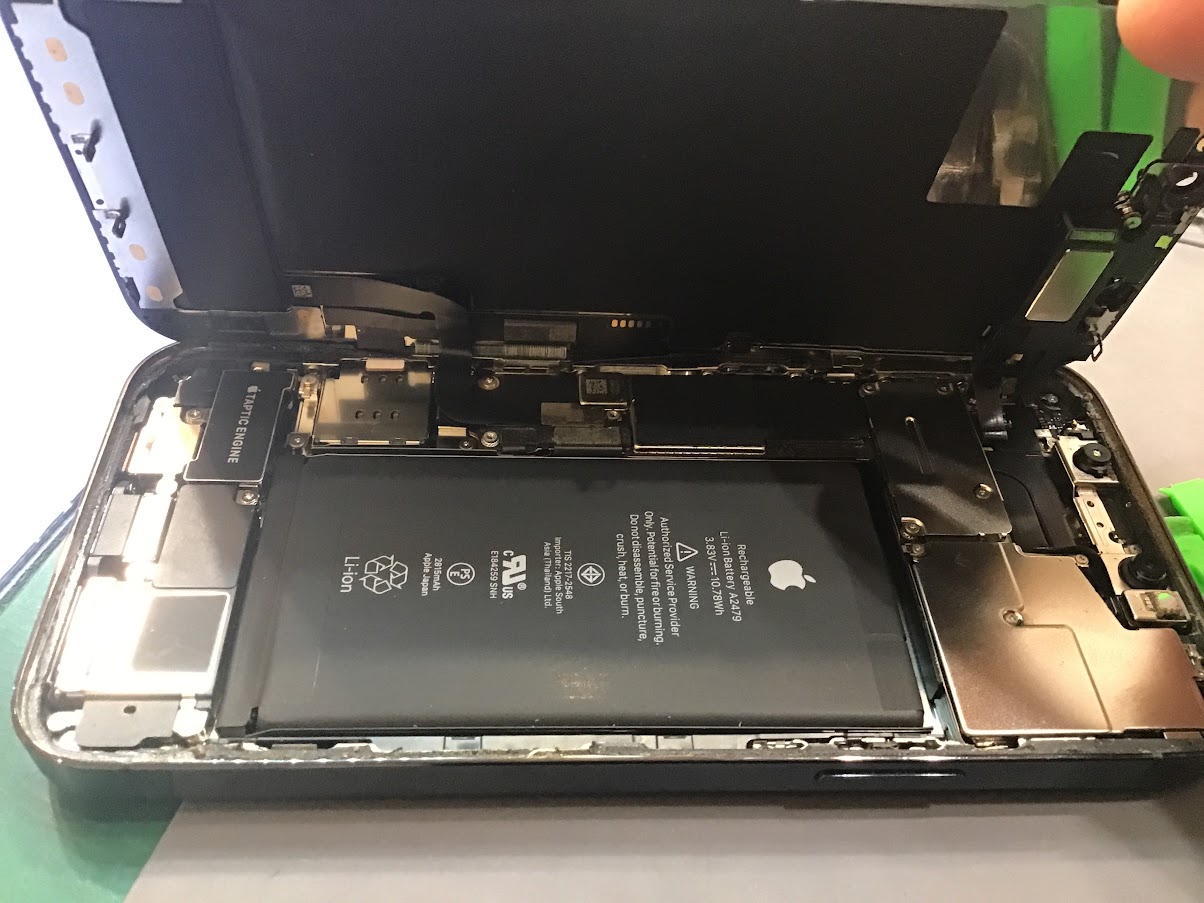 iPhone12のバッテリー交換ならデータそのまま修理可能なスマホ修理工房セレオ甲府店へ！